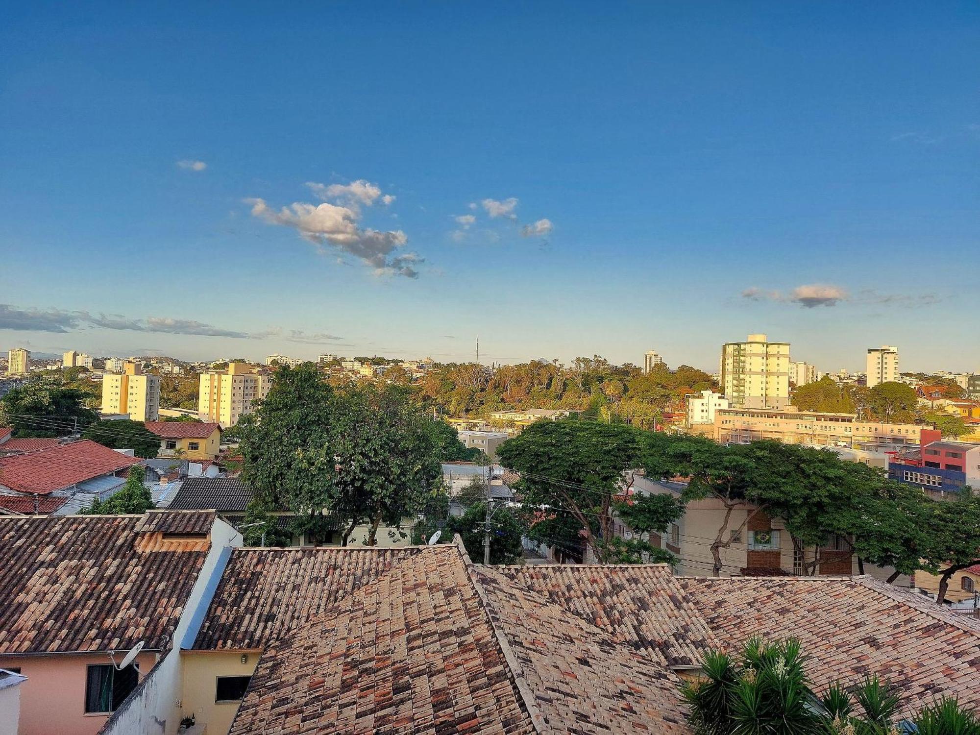 Casa Confortavel E Segura Na Regiao Da Pampulha Белу-Оризонти Экстерьер фото